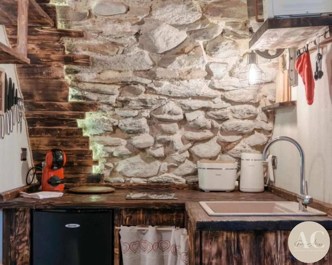 Love Barn Experience Apartment Ponte Di Legno 0*,  Italy